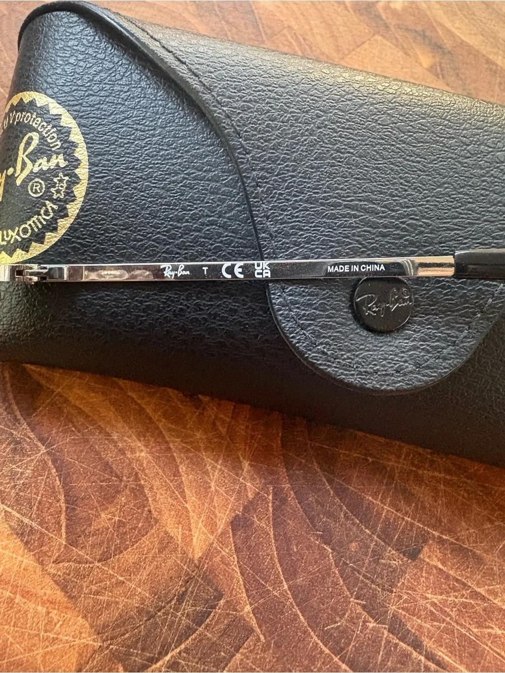 Ray-Ban Aviator Sunglasses with Case